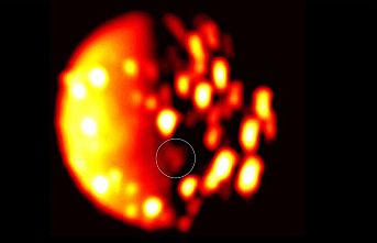 Juno Jüpiter'in uydularından İo'da yanardağ olduğunu saptadı