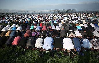 ABD'de binlerce Müslüman bayram namazında bir araya geldi