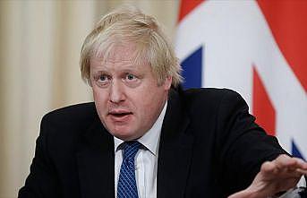 Boris Johnson'dan tepki çeken 'peçe' yazısı