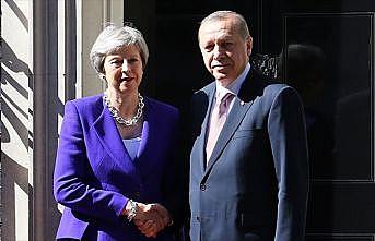 Cumhurbaşkanı Erdoğan, Birleşik Krallık Başbakanı May ile telefonda görüştü