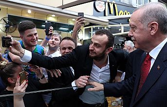 Cumhurbaşkanı Erdoğan'dan Rize'de kafe ziyareti