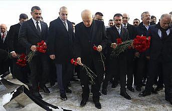MHP Genel Başkanı Bahçeli Ülkücü Şehitler Anıtı'nı ziyaret etti