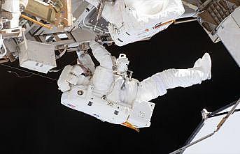 UUİ'de batarya değişimi için astronotlar uzay yürüyüşüne çıktı