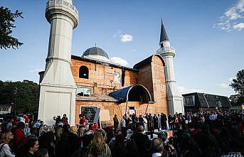 ABD'li Müslümanlardan kundaklanan Diyanet Camii'ne destek