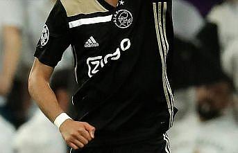 Ajax'tan Naci Ünüvar'a profesyonel sözleşme