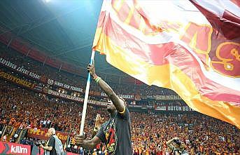 Galatasaray krizler arasında çifte kupaya ulaştı