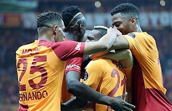 Galatasaray'da 15 futbolcunun ilk şampiyonluk heyecanı