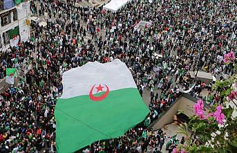 Cezayir'de cumhurbaşkanlığı seçimi iptal edildi