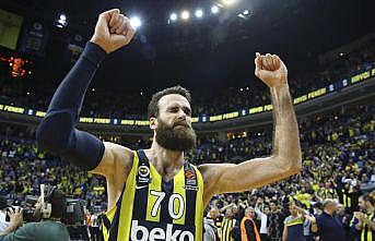 Fenerbahçe, Datome'nin sözleşmesini uzattı