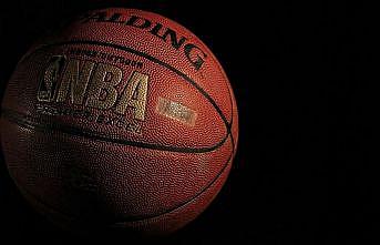 NBA'de Embiid ve Towns'a iki maç ceza