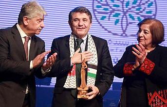 'Filistin Davasını Destekleyen Yılın Şahsiyeti' ödülü Hüseyin Tanrıverdi'ye verildi