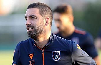 Beşiktaş Arda Turan'ın transfer edileceği haberlerini yalanladı