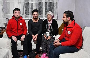 Depremzedeleri kurtaran Suriyeli gencin ailesine kavuşması için harekete geçildi