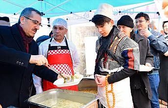 Canan Karatay'ın da tavsiye ettiği 'tirşik çorbası' 5 bin kişiye dağıtıldı