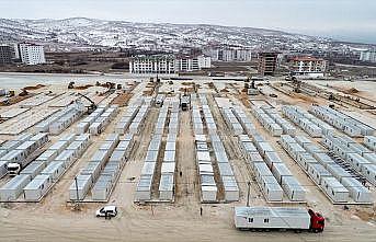 Elazığ'da enkaz kaldırma ve konteyner kent kurulum çalışmaları sürüyor