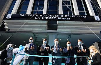 Edremit ve Burhaniye'de Balıkesir Büyükşehir Belediyesinin ek hizmet binaları açıldı