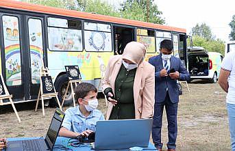İnternet sıkıntısı yaşanan kırsal mahallelere mobil eğitim araçlarıyla hizmet götürülüyor