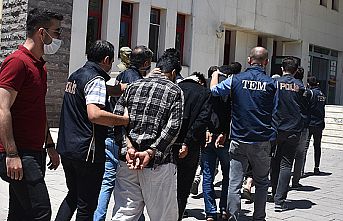 DEAŞ operasyonunda yakalanan 4 zanlı adli kontrolle serbest bırakıldı