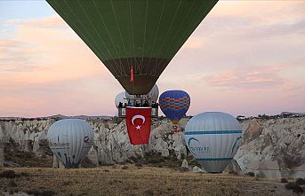 Kapadokya'da balonlar Cumhuriyet Bayramı için havalandı