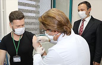 Erciyes Üniversitesi'nde geliştirilen Kovid-19 aşı adayında ilk doz uygulandı
