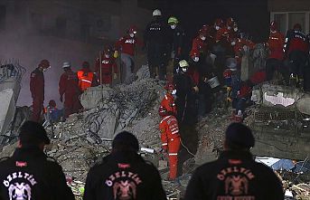 İzmir'deki depremde can kaybı 100'e yükseldi