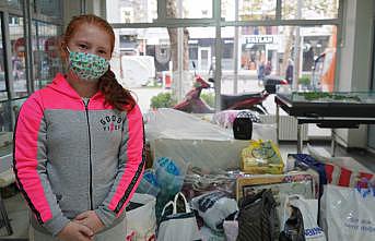 10 yaşındaki Ekin İzmir'e gözyaşları içinde maske bağışında bulundu