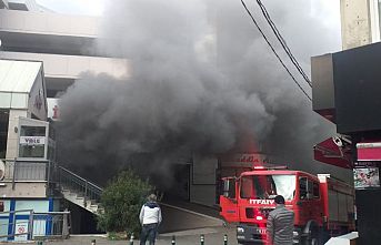 Bursa'da alışveriş merkezinde çıkan yangın söndürüldü