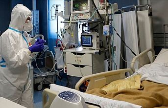 Özel bir hastanenin başhekimi Kovid-19 nedeniyle hayatını kaybetti