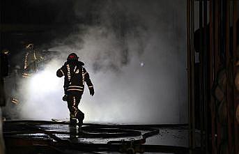 Zeytinburnu'nda iş yerinde çıkan yangın söndürüldü