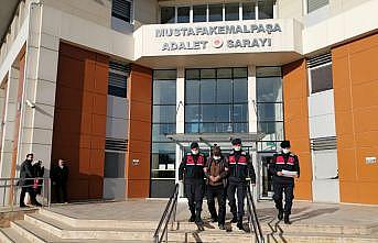 Bursa'da sahte içki zehirlenmesi şüphesiyle hastaneye kaldırılan kişi öldü