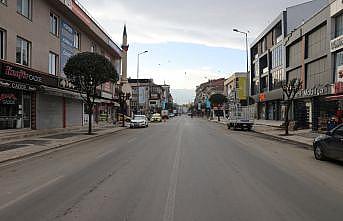 Doğu Marmara ve Batı Karadeniz'de 2021'in ilk gününde cadde ve sokaklarda sessizlik hakim
