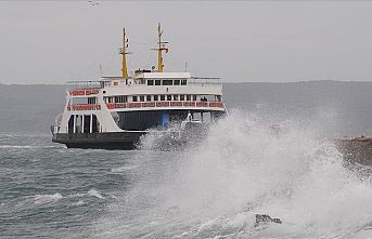 Geyikli-Bozcaada feribot hattındaki seferlerden 2'si iptal edildi