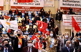 İzmir Milletvekili Binali Yıldırım, AK Parti Edirne 7. Olağan İl Kongresi'nde konuştu