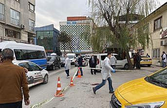 Sakarya'da silahlı saldırıya uğrayan taksici yaralandı