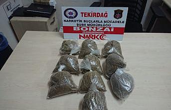 Tekirdağ'da otomobilde 1 kilogram uyuşturucu ele geçirildi, 2 zanlı tutuklandı