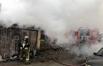 Bursa'da madde bağımlılarının kullandığı eski ev yandı