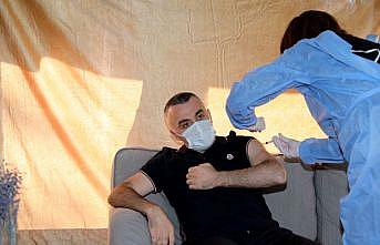 Kırklareli Valisi Bilgin, Kovid-19 aşısının ilk dozunu yaptırdı: