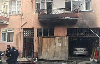 Kocaeli'de apartmanın bodrum katında çıkan yangında bir kişi dumandan etkilendi