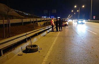 Kocaeli'de hafif ticari araç ile otomobil çarpıştı: 1 yaralı