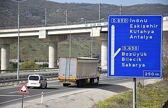 Bilecik-Antalya kara yolunda “tam kapanma“ öncesi yoğunluk yaşanıyor