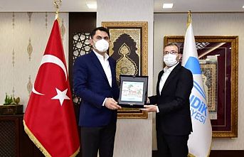 Çevre ve Şehircilik Bakanı Murat Kurum, Pendik Belediyesini ziyaret etti