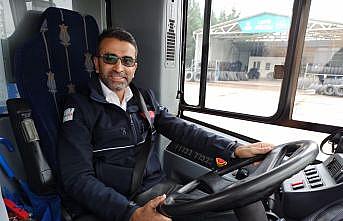 Kocaeli'de iftarlığını yolcusuyla paylaşan halk otobüsü şoförüne teşekkür belgesi verildi