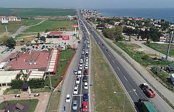 “Tam kapanma“ öncesi İstanbul-Tekirdağ yolunda trafik yoğunluğu yaşanıyor