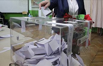 Trakya'da yaşayan çifte vatandaşlar Bulgaristan'daki genel seçimler için oylarını kullanmaya başladı