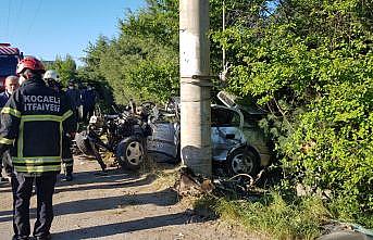 Kocaeli'de otomobil elektrik direğine çarptı: 1 ölü, 1 yaralı