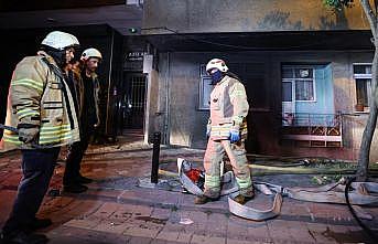 Zeytinburnu'nda bodrum katında çıkan yangın söndürüldü