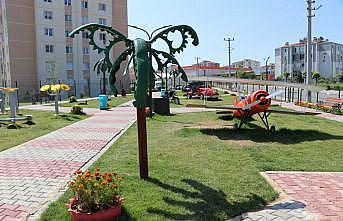 Edirne'de atık malzemelerden yapılan figürlerin sergilendiği “Geri Dönüşüm Parkı“ açıldı