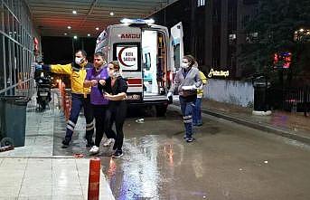 Kocaeli'de metro şantiyesinde betona çarpan otomobildeki 2 kişi yaralandı