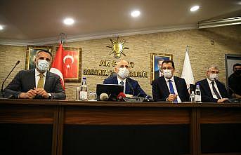 Ulaştırma ve Altyapı Bakanı Karaismailoğlu, AK Parti Sakarya İl Başkanlığı ziyaretinde konuştu: