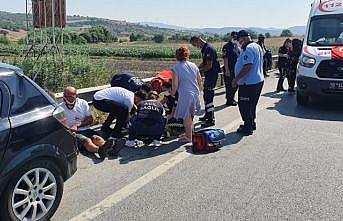 Balıkesir'de otomobil ile traktör çarpıştı: 5 yaralı